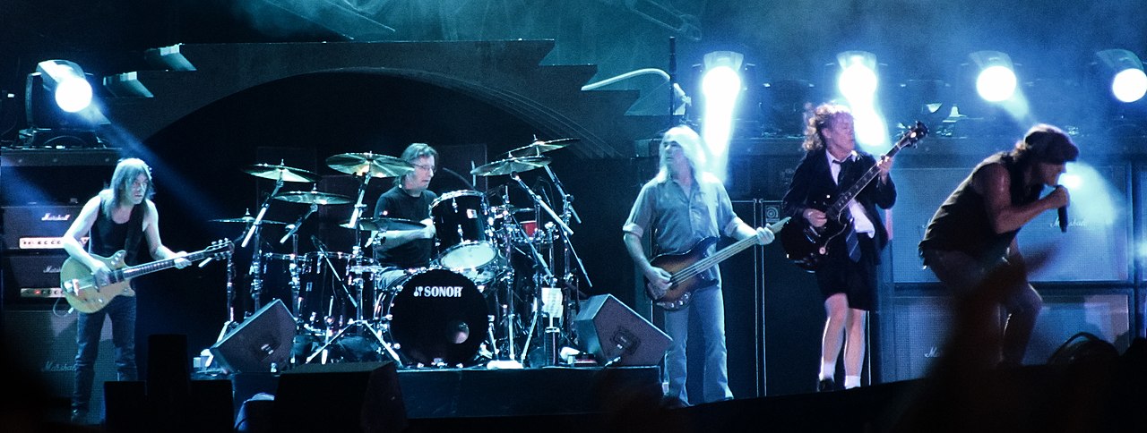 Finding AC/DC São Paulo Show Details: A Context Review
